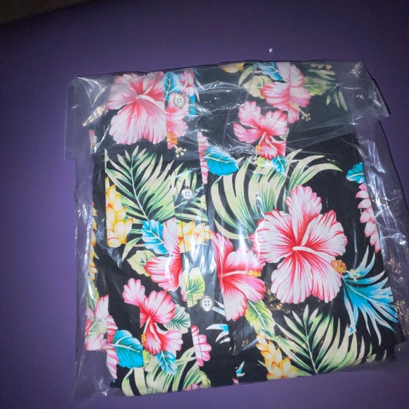 NWT Hawaiian shirt - Picture 5 of 5